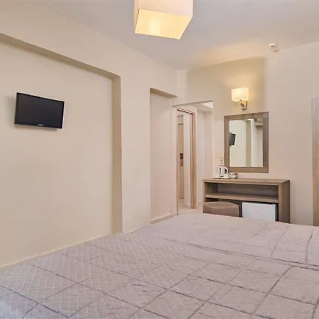 Hotel Altura Zakynthos 3*