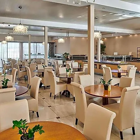 Altura Zakynthos 3* تسيليفي